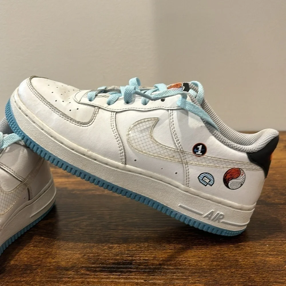 Nike Air Force 1 LV8 GS Happy Hoops Blue White size 5.5 youth boys sneakers